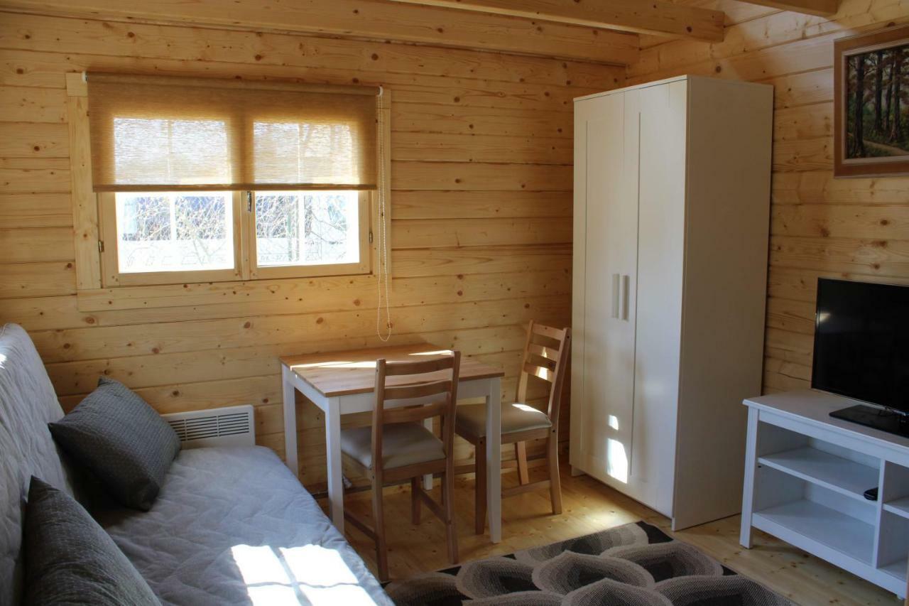 Aadel Guesthouse Пярну Экстерьер фото